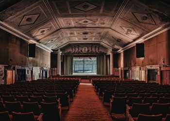 Międzynarodowy Dzień Teatru 2026. Poznań dobrze wie, po co nam scena..