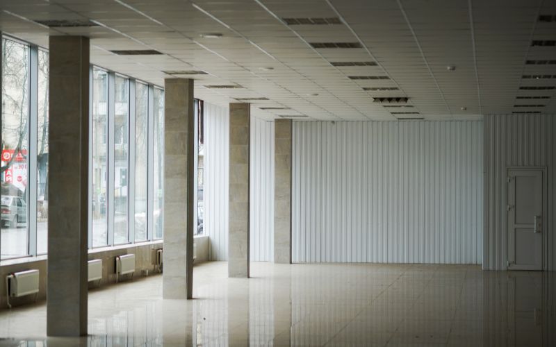 Zdjęcie przedstawia lokal użytkowy w środku