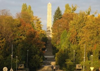 Spokojne miejsca w Poznaniu bez tłumów – atrakcje, informacje praktyczne i wskazówki