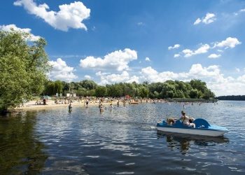 jezioro-rusałka-spacer-plaża