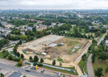 Plac budowy nowego centrum sportowego Świerczewo