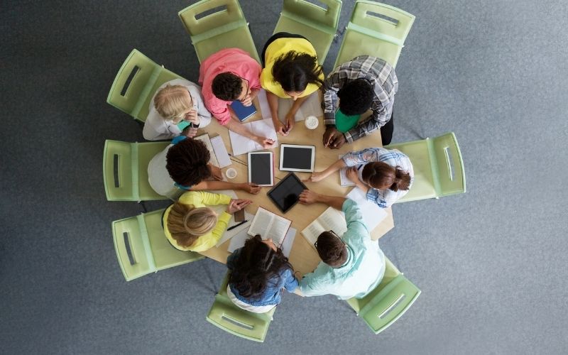 Rok akademicki 20262027 w Poznaniu. Studenci wracają na uczelnie