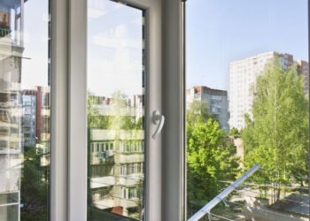 Wymiana okien w bloku w Poznaniu: zgody wspólnoty, terminy i zabezpieczenia