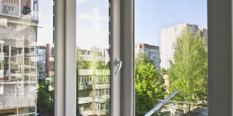 Wymiana okien w bloku w Poznaniu: zgody wspólnoty, terminy i zabezpieczenia
